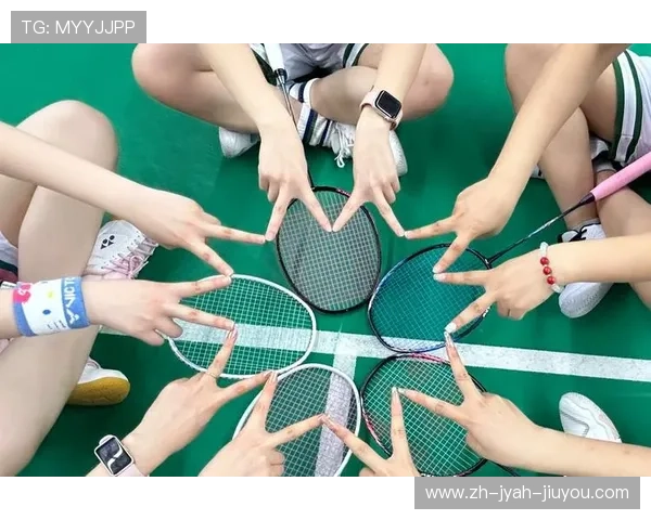 羽毛球单打技巧与双打策略的差异化训练法 羽毛球单打技巧与双打策略的差异化训练法